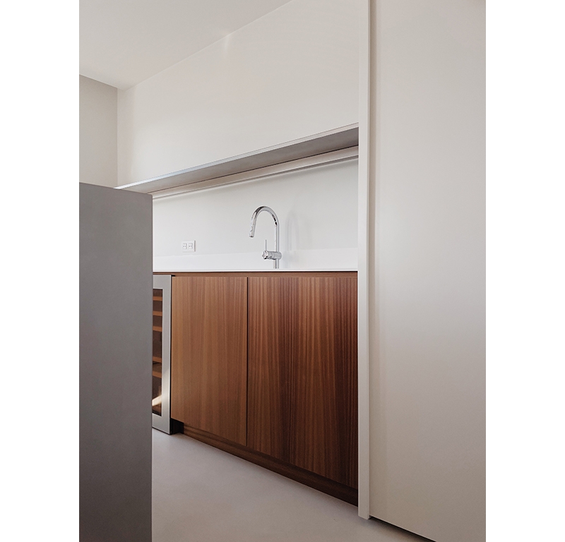 LOUISE - image 11